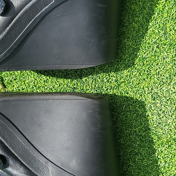 MICHAEL KORS Black Patent LIZZIE Hi Top Wedge Platform Sneakers, signs of wear - Picture 3 of 4